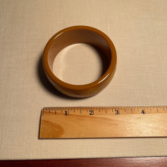 Tiffany & Co. Paloma Picasso Tan Caramel Zellige Resin Bangle with pouch and box - Picture 4 of 7